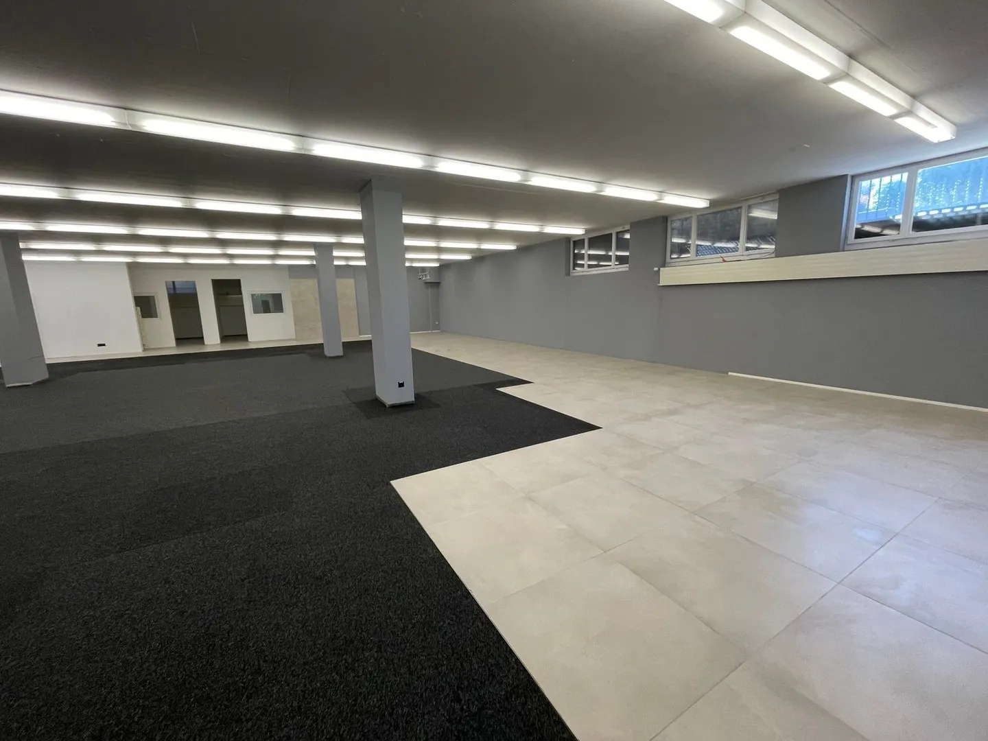 Spazio commerciale attraente con infrastruttura di alto livello a Schöftland - Foto 6 di 14