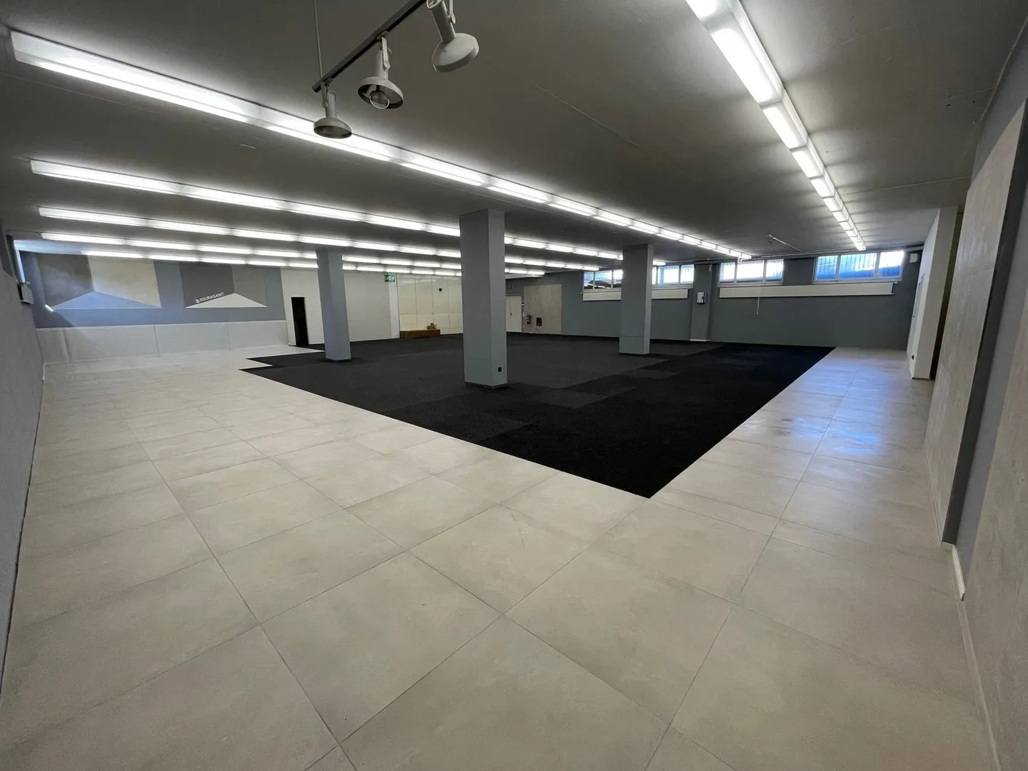 Spazio commerciale attraente con infrastruttura di alto livello a Schöftland - Foto 7 di 14