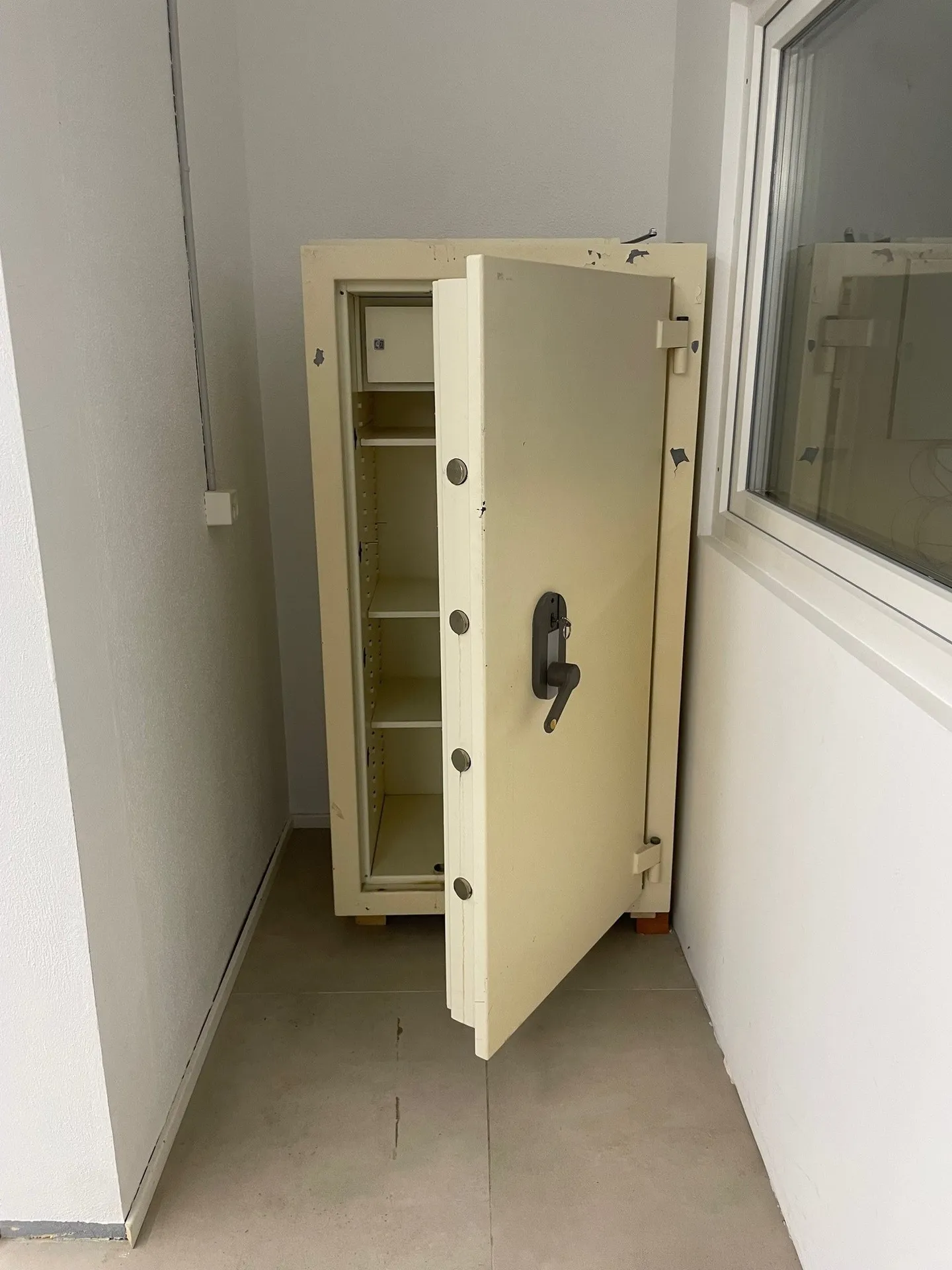 Spazio commerciale attraente con infrastruttura di alto livello a Schöftland - Foto 13 di 14