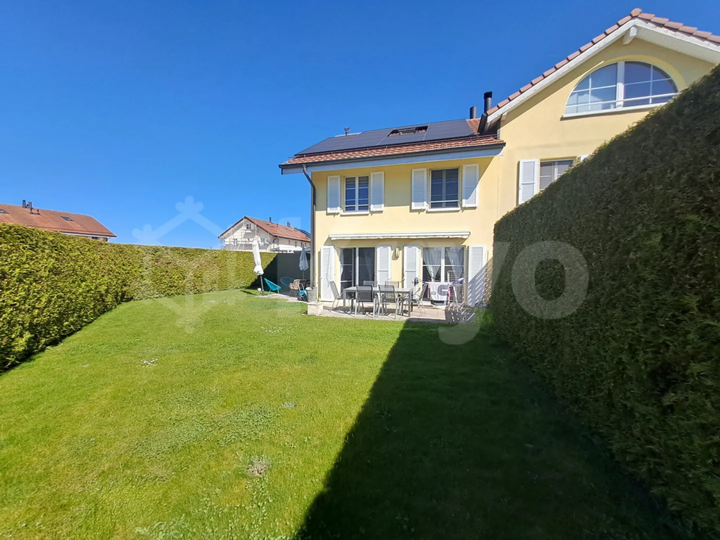 FONTAINE 234, Maison contiguë de 160 m2 avec terrasse et jardin  - Foto 9 von 12
