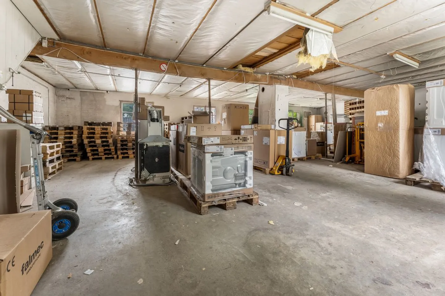 Espace Artisanal Polyvalent avec Garages - Photo 6 sur 7