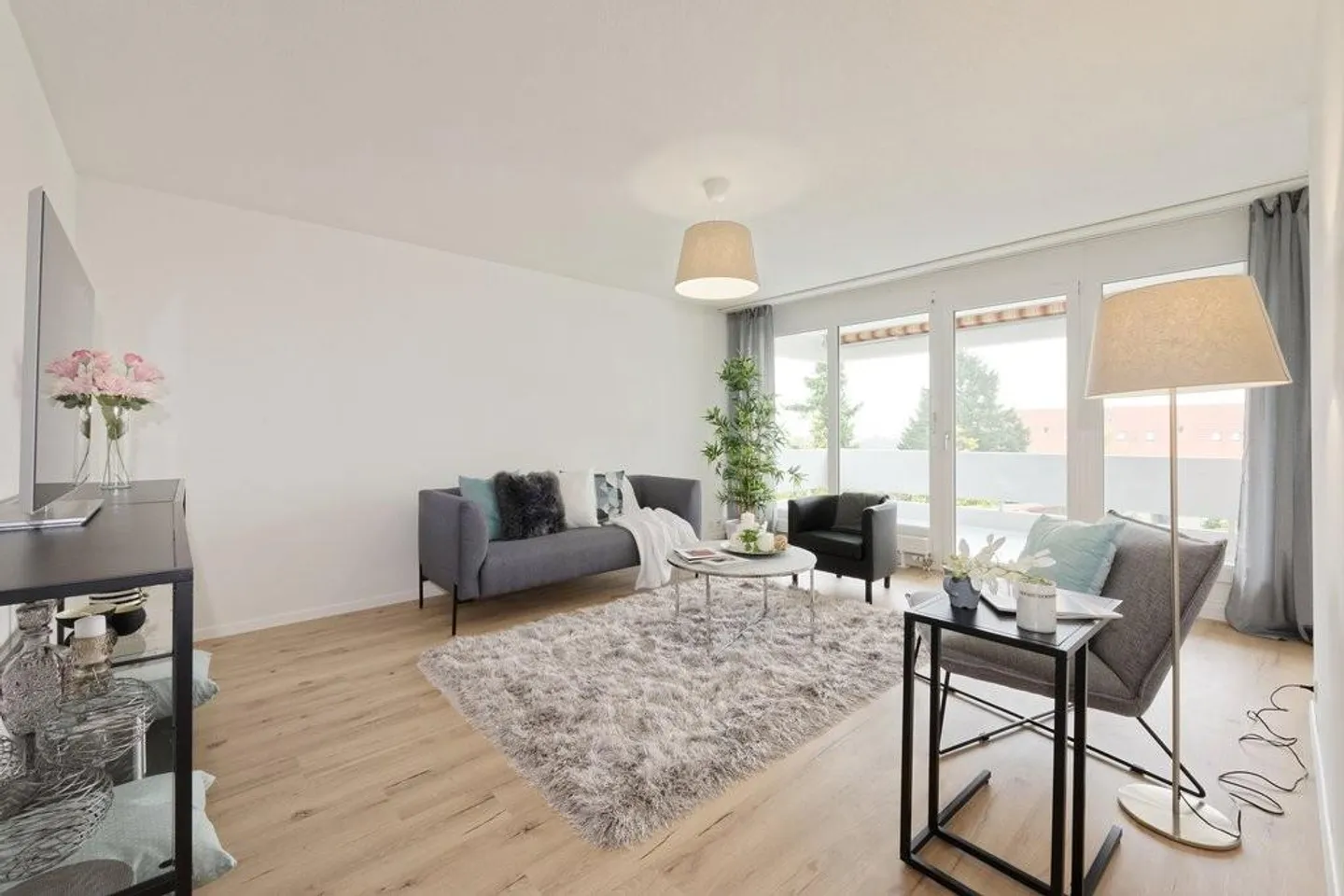 Appartement lumineux de 3,5 pièces dans un emplacement central - Photo 2 sur 9
