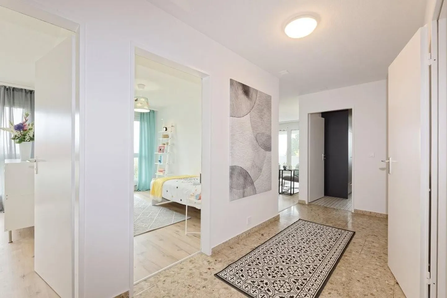 Appartement lumineux de 3,5 pièces dans un emplacement central - Photo 5 sur 9