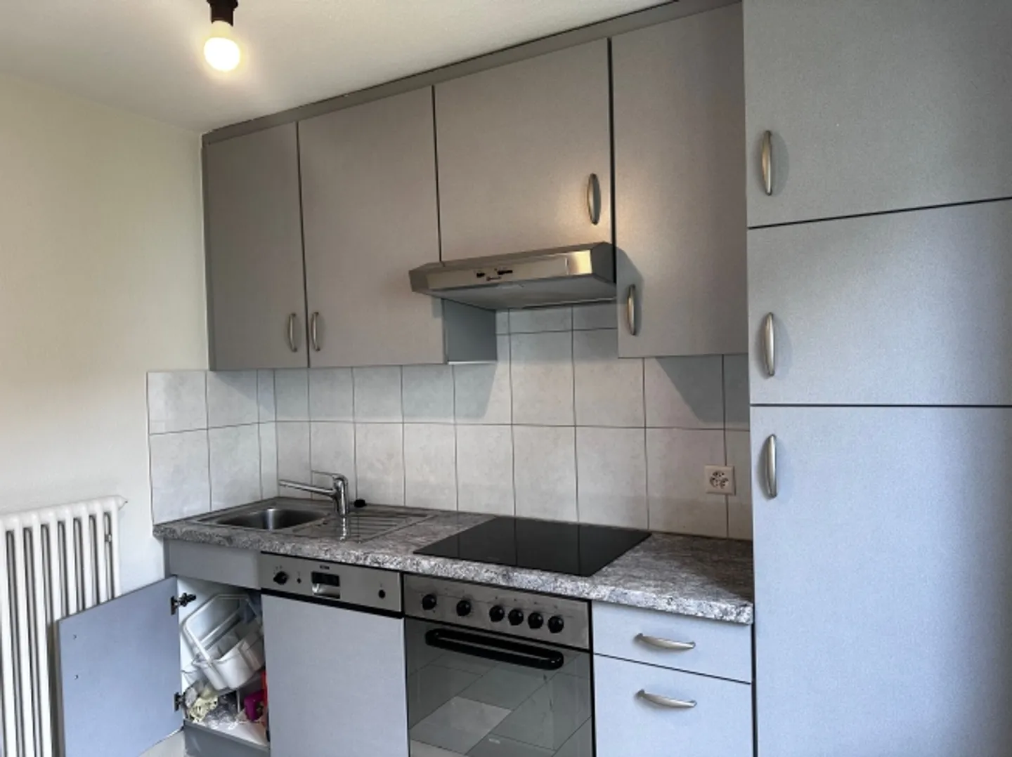 «Helle und ruhige 3-Zimmer-Wohnung mit Balkon, neu saniert in Strengelbach» - Foto 2 von 12