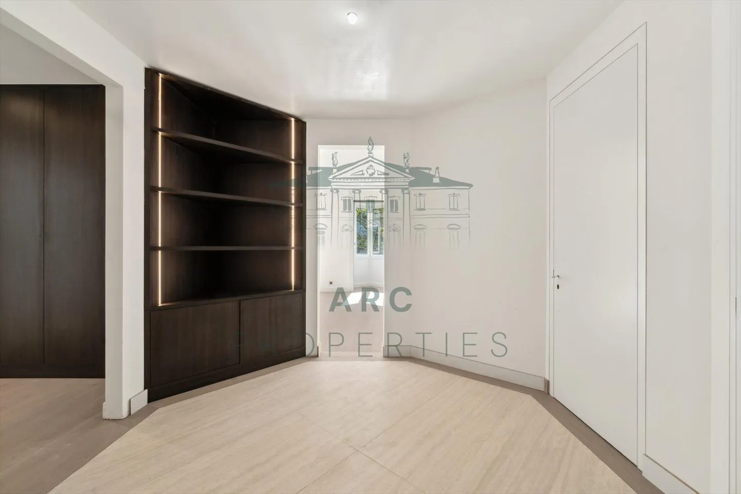 CHAMPEL - APPARTAMENTO PENTHOUSE RISTRUTTURATO ECCEZIONALE - Foto 3 di 10