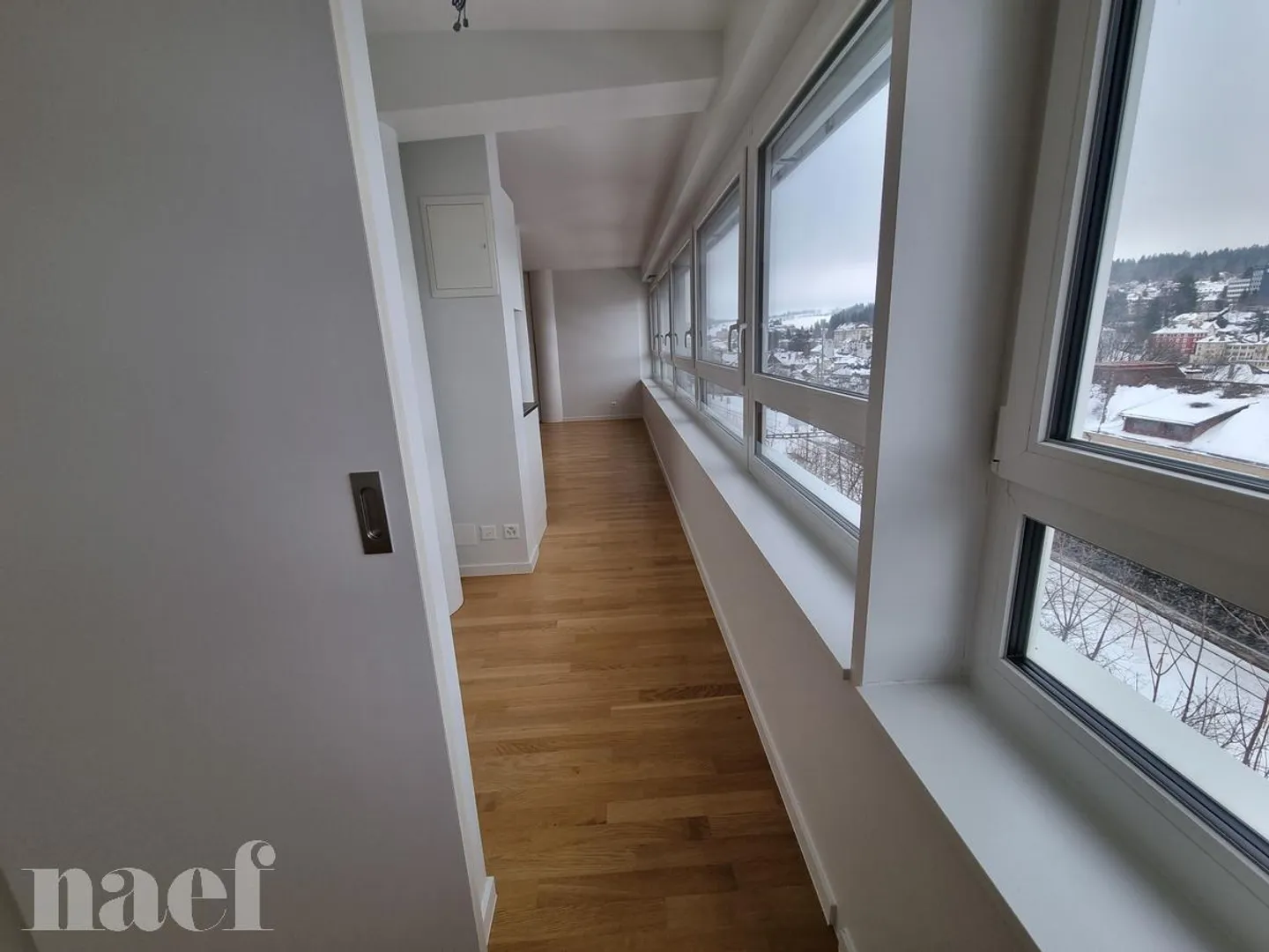 Magnificent 2-room apartment with plenty of light in the city center - Photo 7 of 9