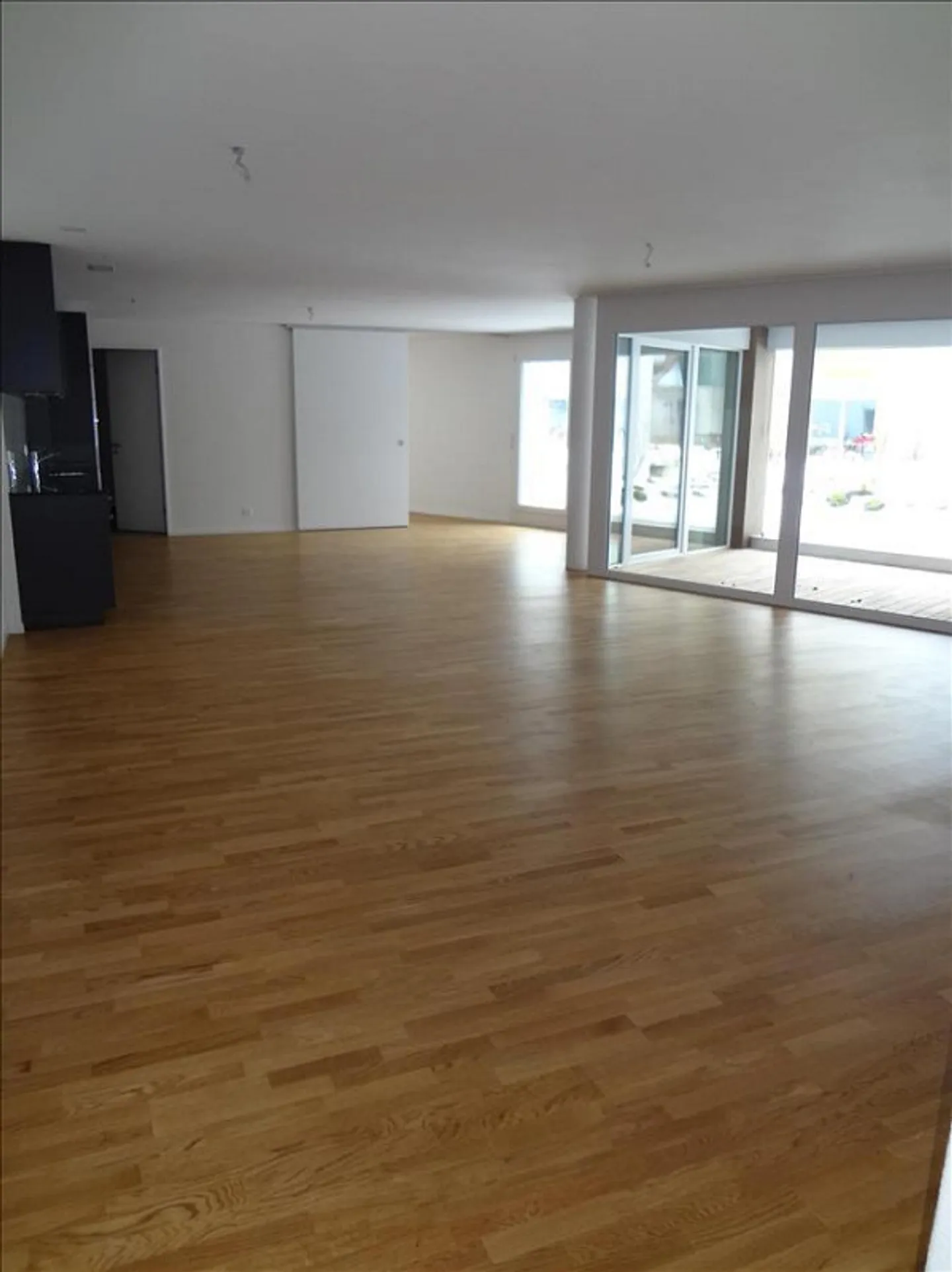 Modernes 3½-Zimmer-Apartment - Foto 2 von 10