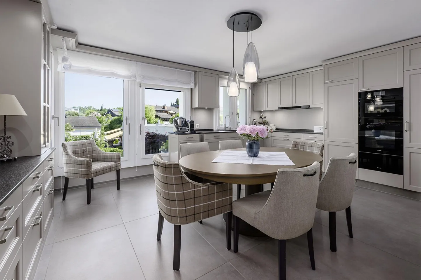 Exclusive Terrace House with Lake View - Photo 3 of 8