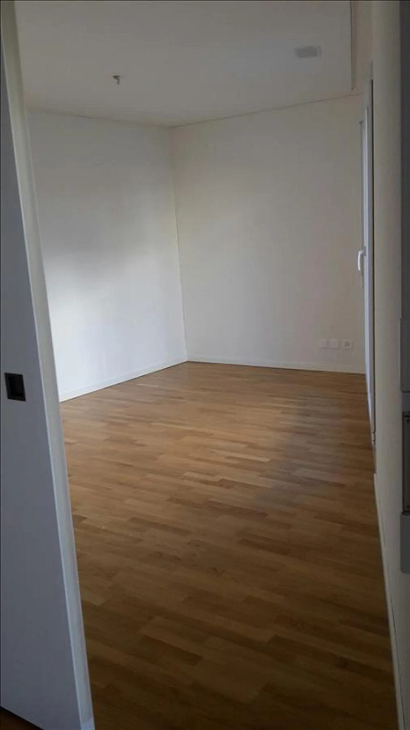 Modernes 3½-Zimmer-Apartment - Foto 8 von 10