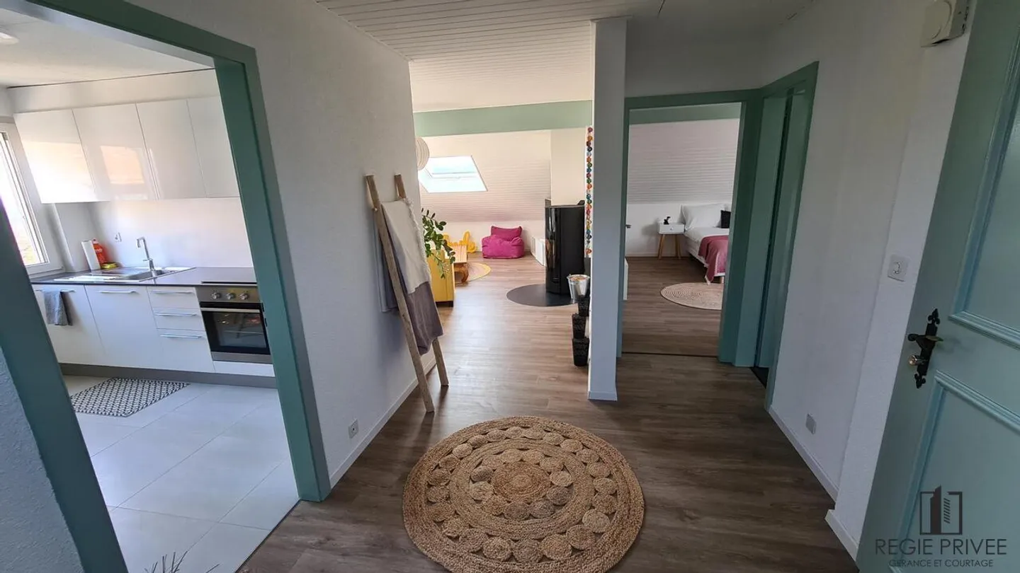 Appartement spacieux de 2,5 pièces - Photo 3 sur 9