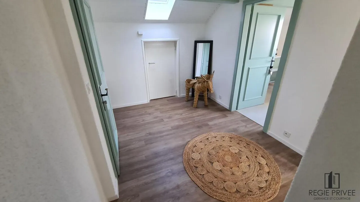 Appartement spacieux de 2,5 pièces - Photo 4 sur 9