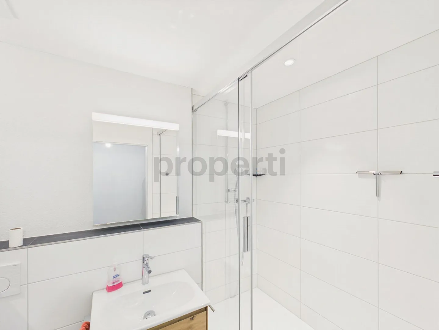 Appartement rénové de 3,5 pièces avec balcon, Liestal - Photo 7 sur 10