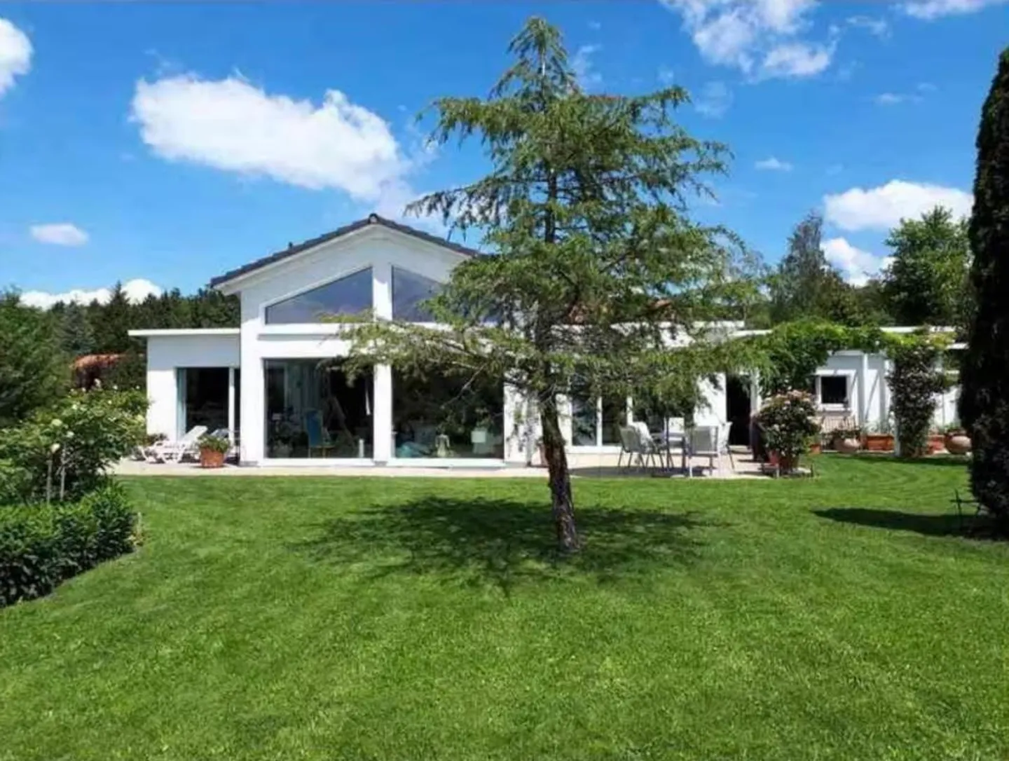 Stilvolle Villa mit Garten-Oase - Foto 3 von 9