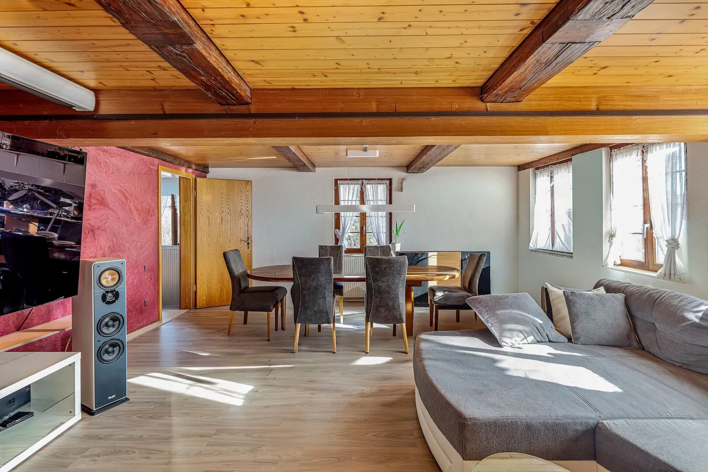 Appartamento duplex accogliente di 4,5 stanze - Foto 3 di 13