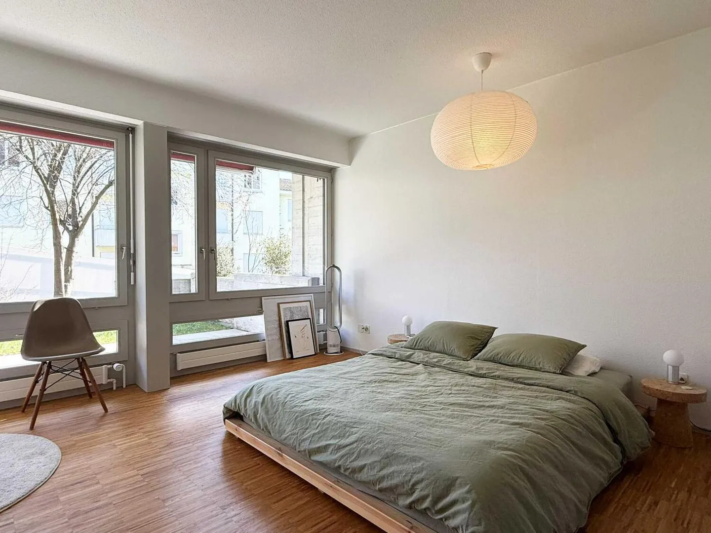 Spacious apartment with garden access - Photo 4 of 8