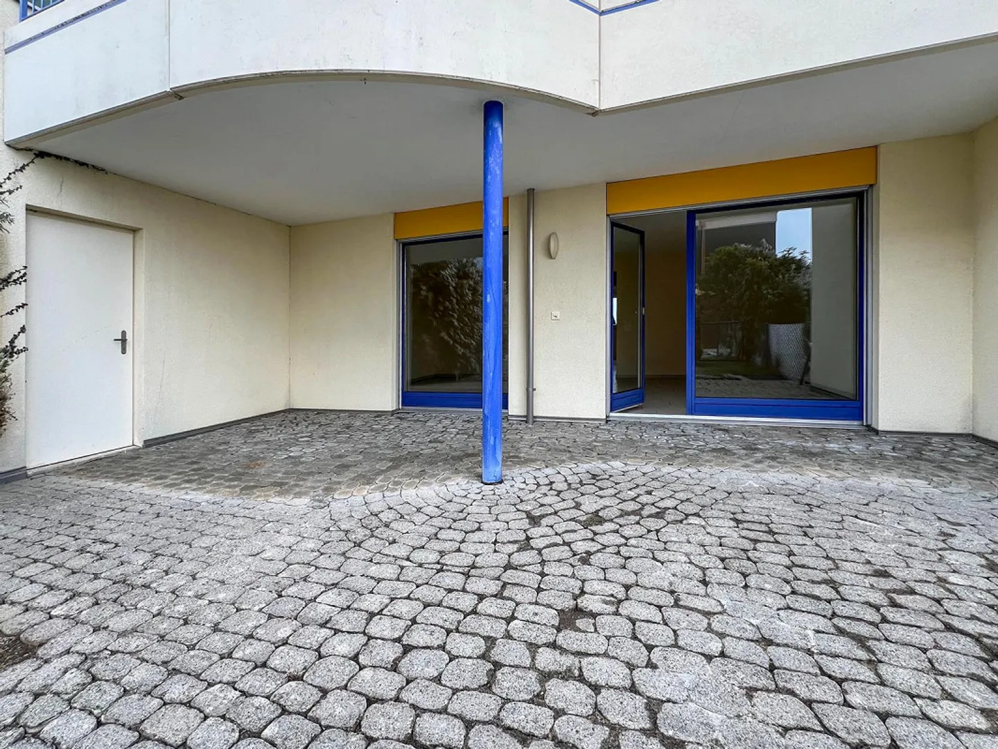 Appartement en maisonette situé au calme 4.5 pièces appartement neuf Année de construction 2001 - Photo 3 sur 18