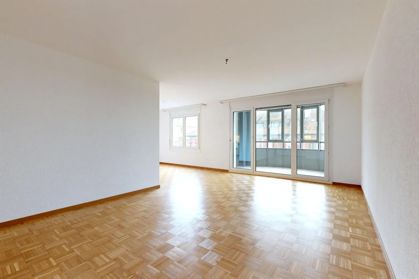 Maison Familiale Spacieuse Près de la Gare - Photo 2 sur 12