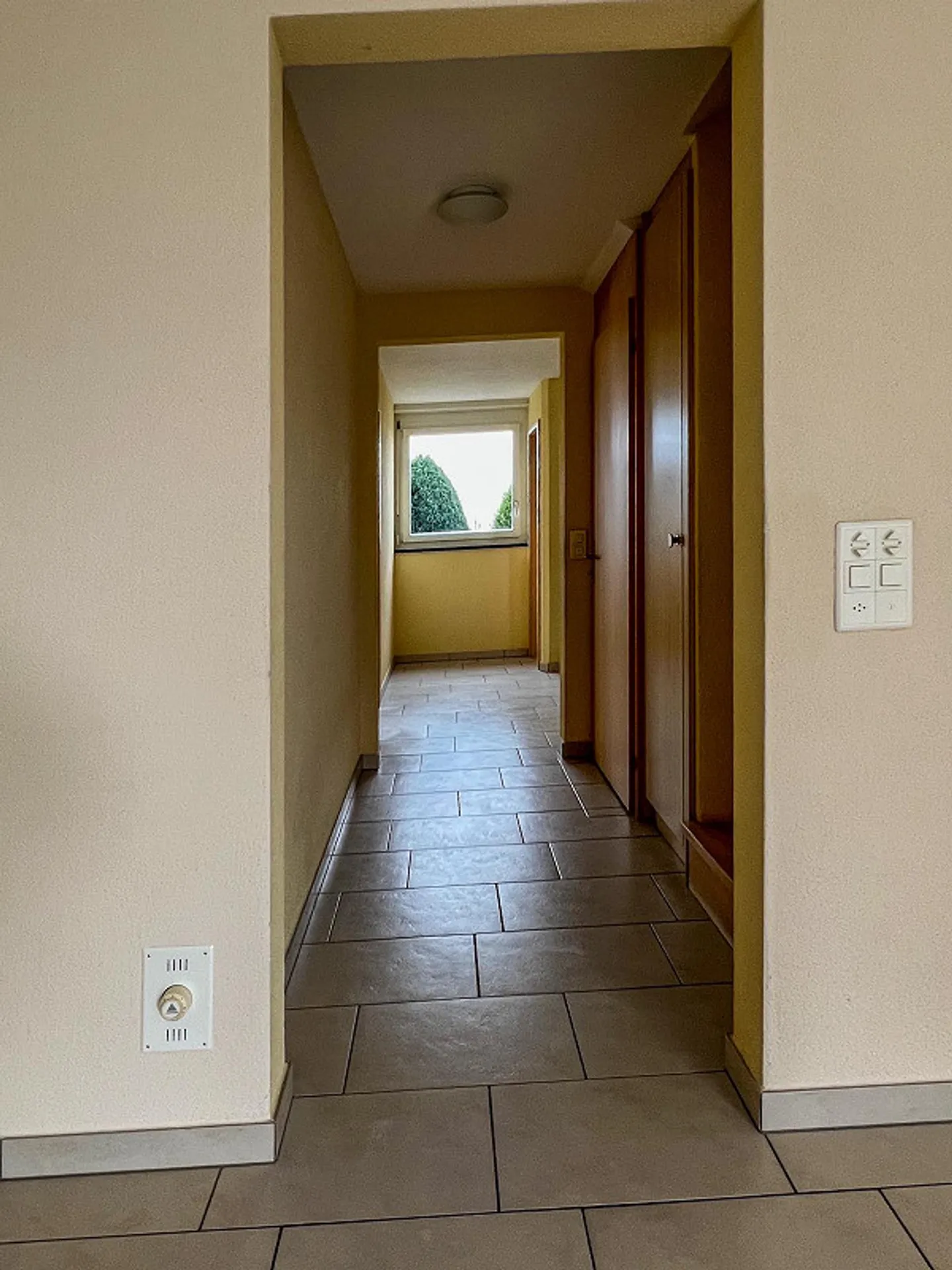 Appartement en maisonette situé au calme 4.5 pièces appartement neuf Année de construction 2001 - Photo 5 sur 18