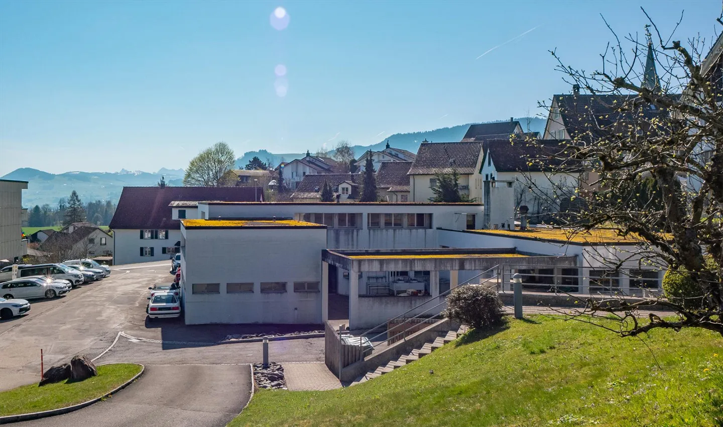 Zentrale Liegenschaft mit Potenzial - Foto 5 von 8