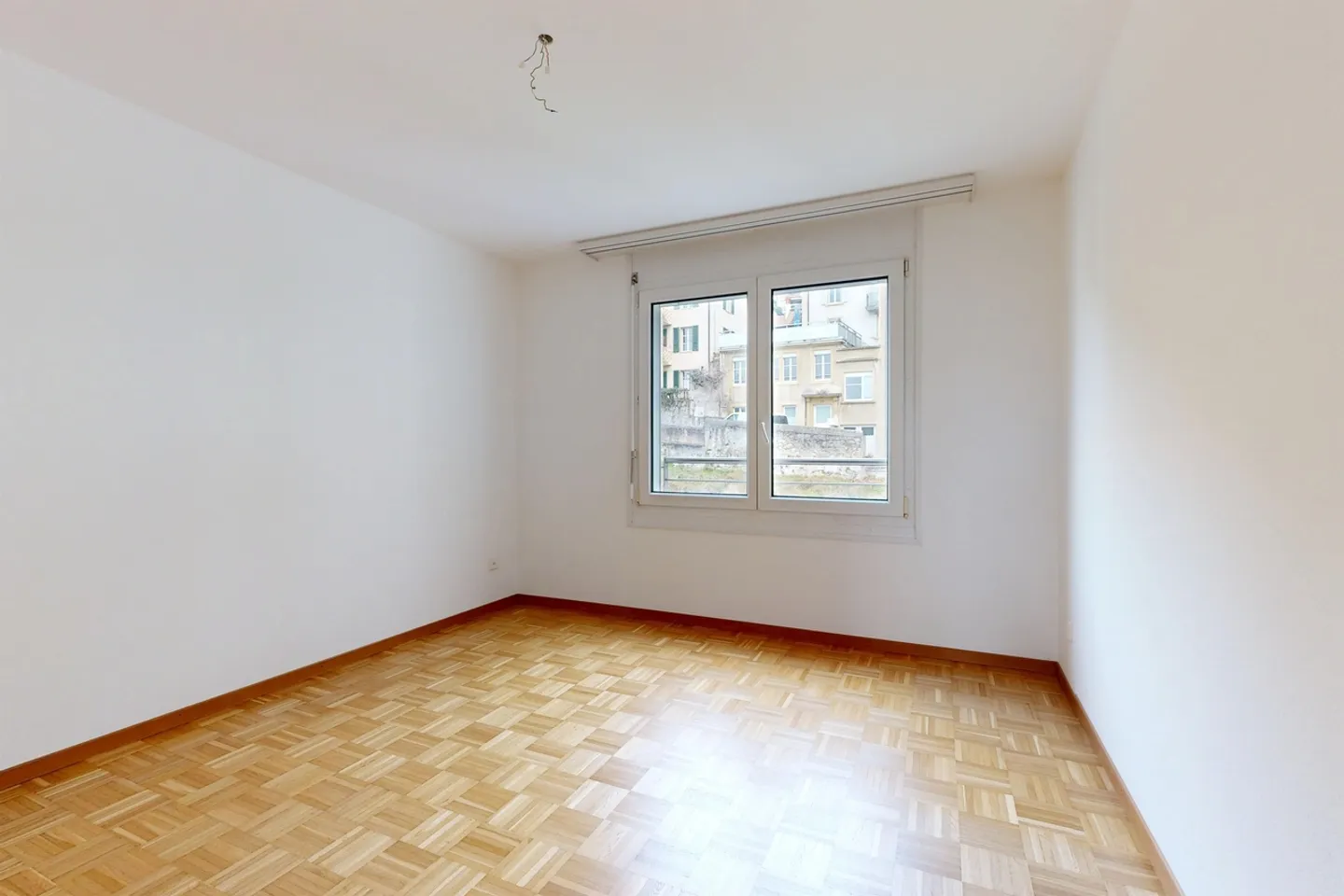 Maison Familiale Spacieuse Près de la Gare - Photo 5 sur 12