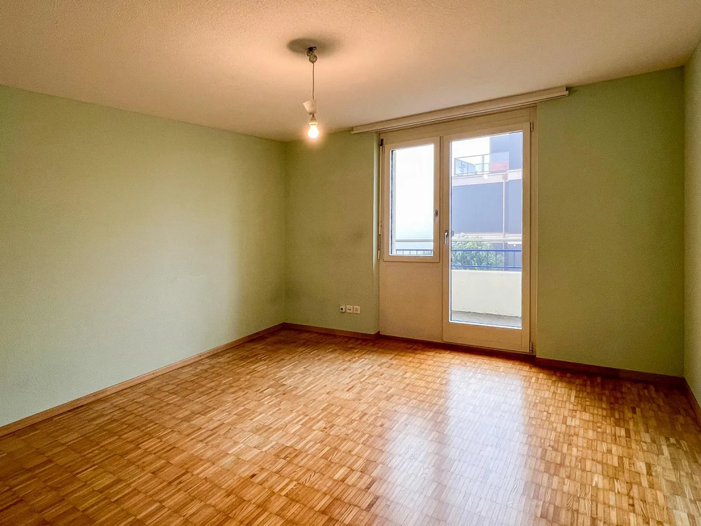 Appartement en maisonette situé au calme 4.5 pièces appartement neuf Année de construction 2001 - Photo 13 sur 18