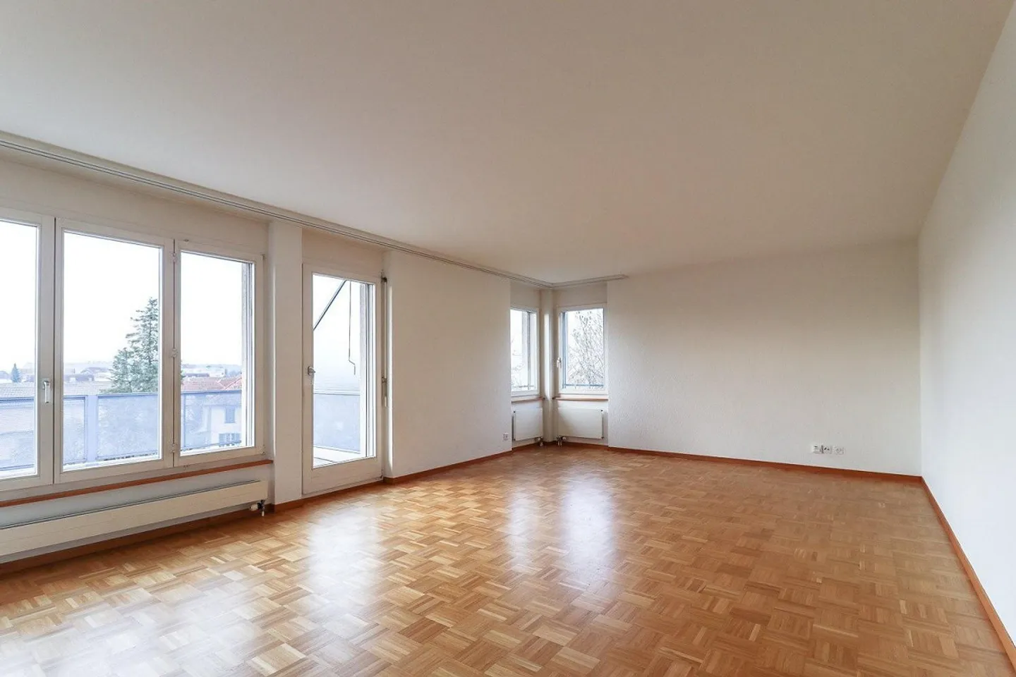 Welcome to the new home - Photo 2 of 6