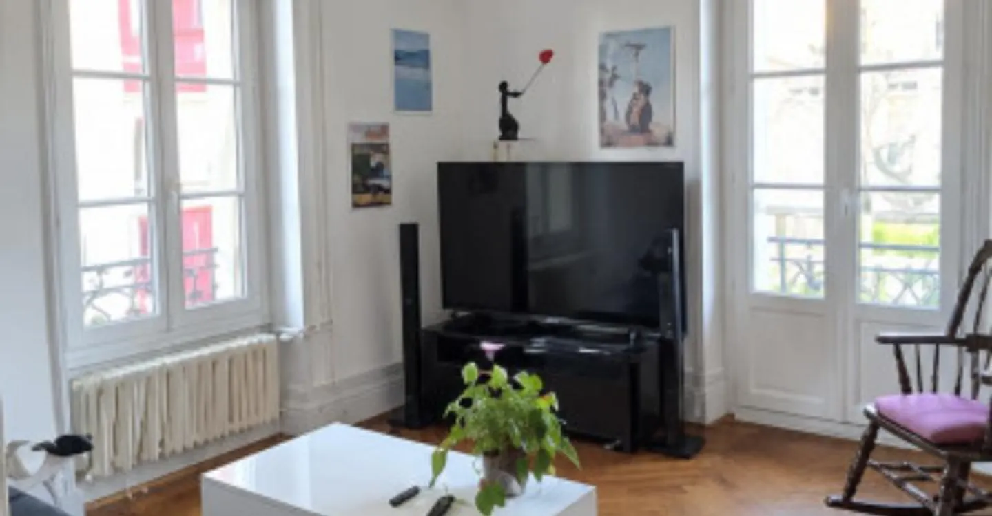 Außergewöhnliche Wohnung im Herzen von Lausanne mit atemberaubendem Blick - Foto 1 von 4