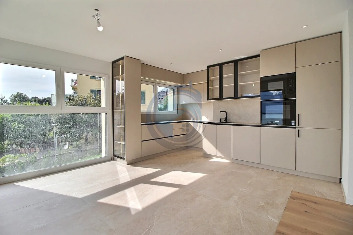 Nouvel appartement de 4,5 pièces avec vue panoramique sur le lac - Photo 4 sur 19