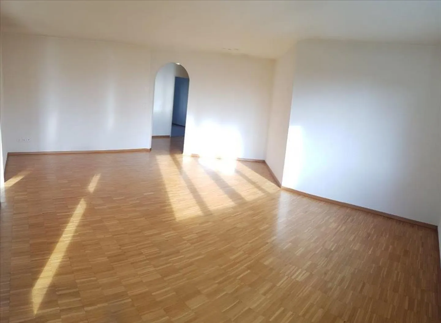Appartement Moderne dans un Endroit Calme - Photo 3 sur 7