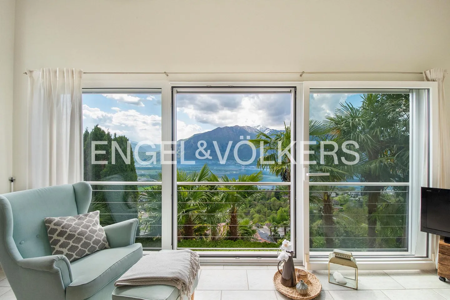 Charmante Villa mit Seeblick - Foto 4 von 13