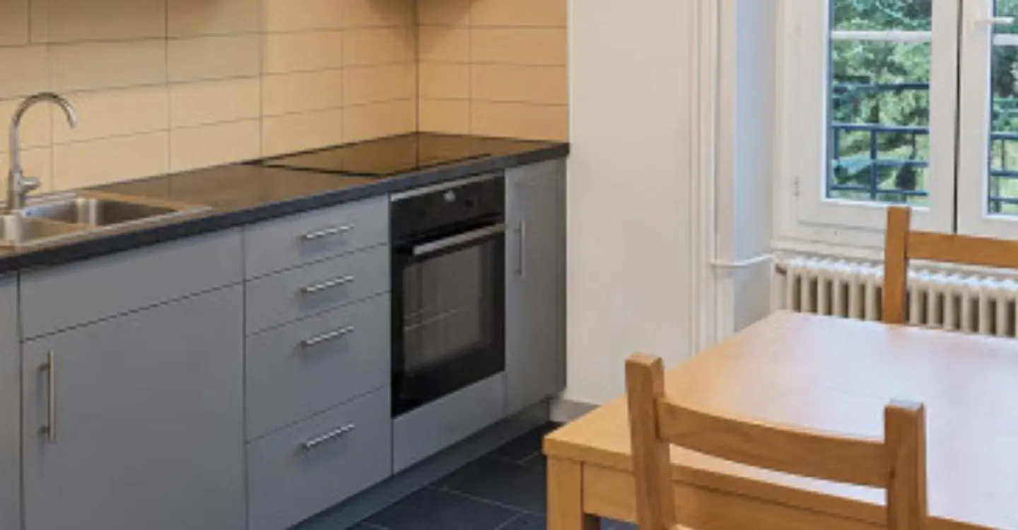 Außergewöhnliche Wohnung im Herzen von Lausanne mit atemberaubendem Blick - Foto 2 von 4
