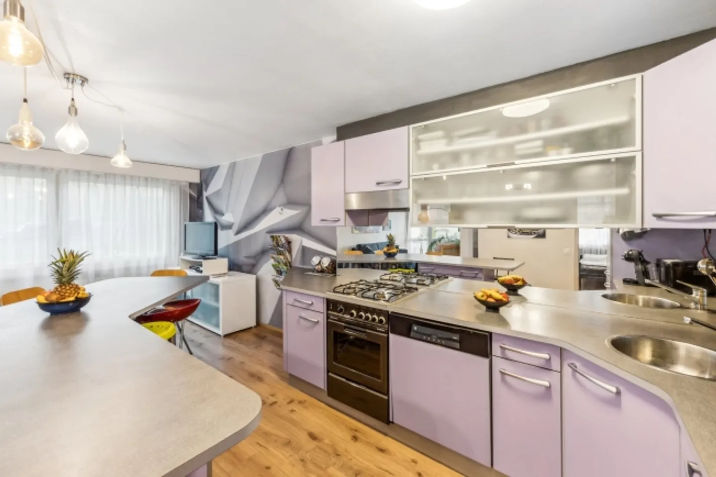 GRANDE APPARTEMENT AVEC VUE SUR LE LAC - Photo 4 sur 8