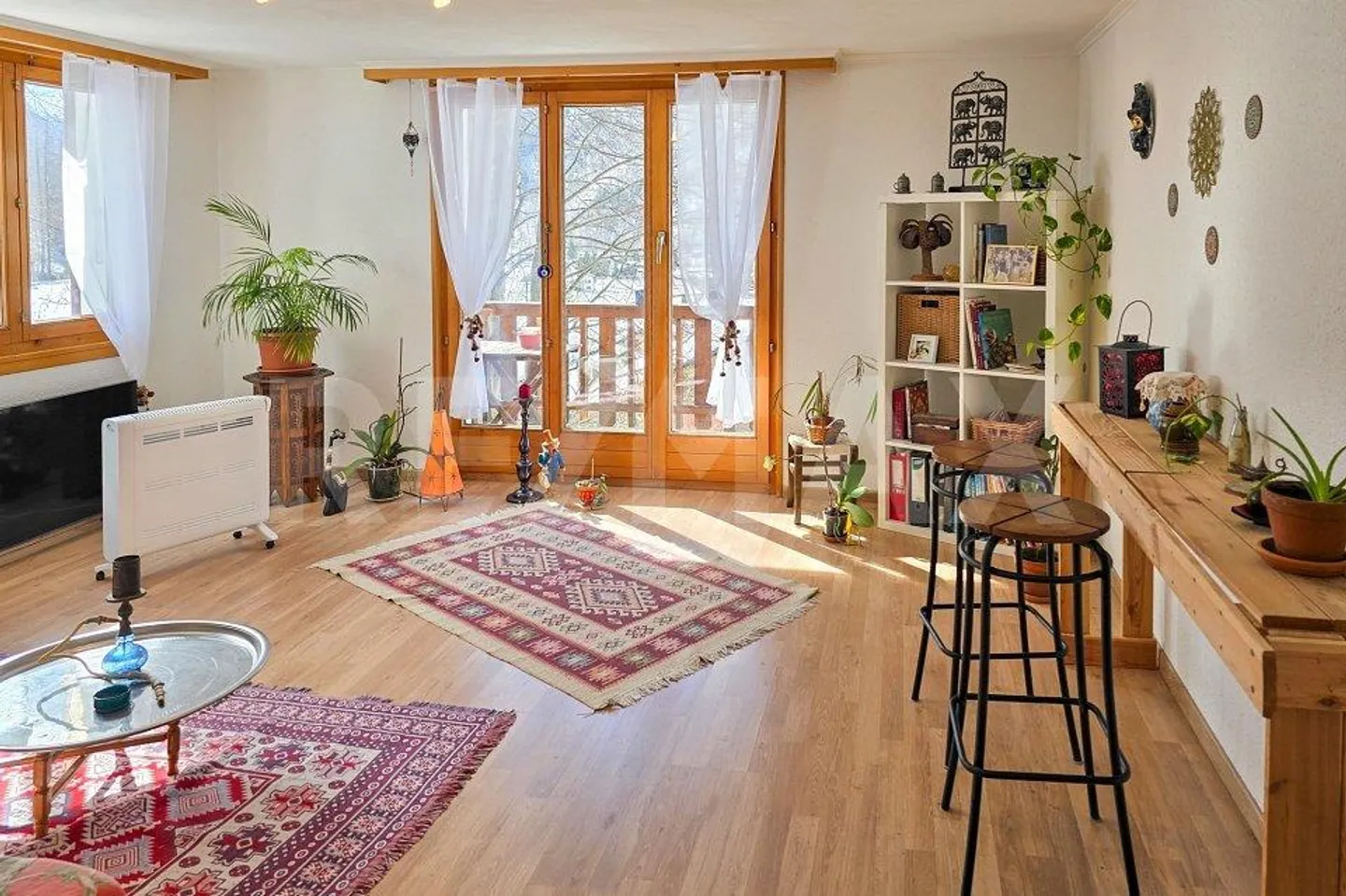 Maison multifamiliale avec 3 grands appartements, espaces de vie supplémentaires... - Photo 2 sur 13