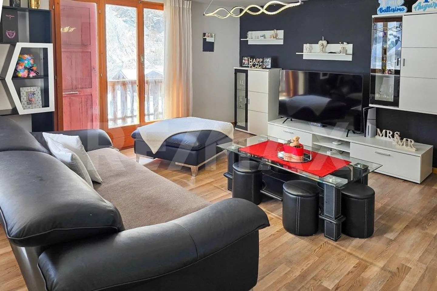 Maison multifamiliale avec 3 grands appartements, espaces de vie supplémentaires... - Photo 4 sur 13