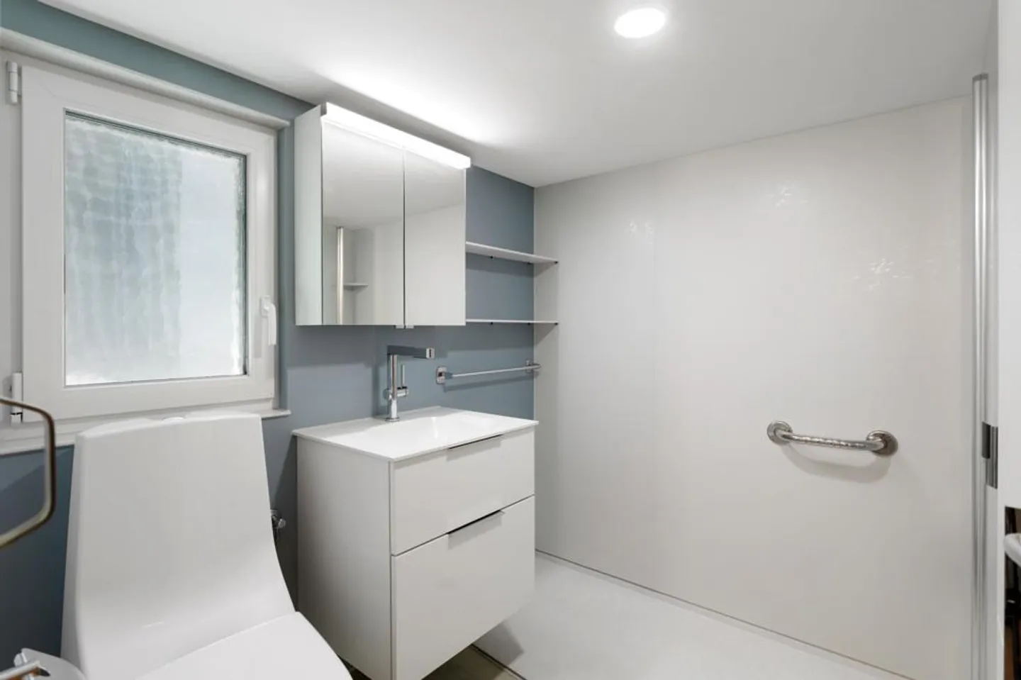 Single-family house in a central location - Photo 6 of 10