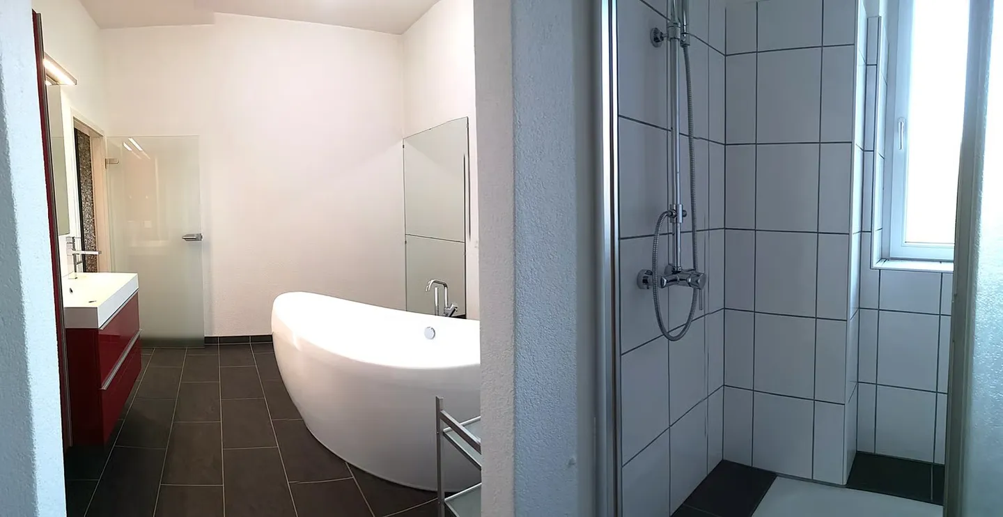 Belle maison individuelle ou plurifamiliale avec garage, places de parking, terrasses, jardin - Photo 26 sur 45