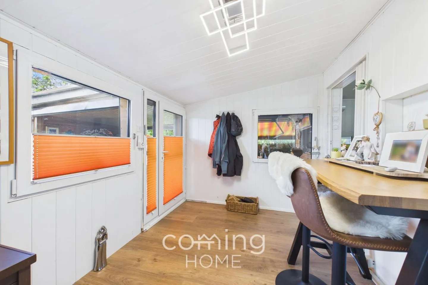 Modern Mobile Home with Garden - Photo 6 of 13