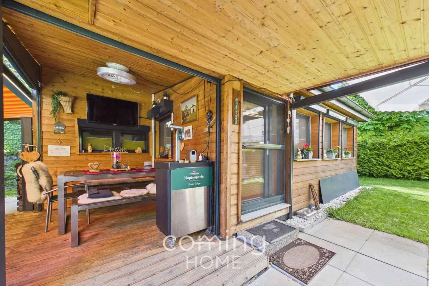 Modern Mobile Home with Garden - Photo 9 of 13