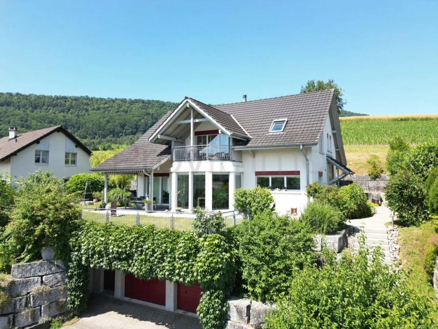 7.5-Room Single-Family House in Erlinsbach AG - Photo 3 of 22