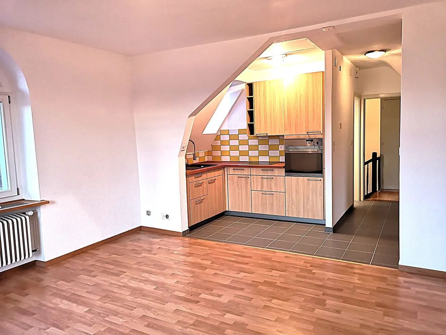 Belle maison individuelle ou plurifamiliale avec garage, places de parking, terrasses, jardin - Photo 41 sur 45