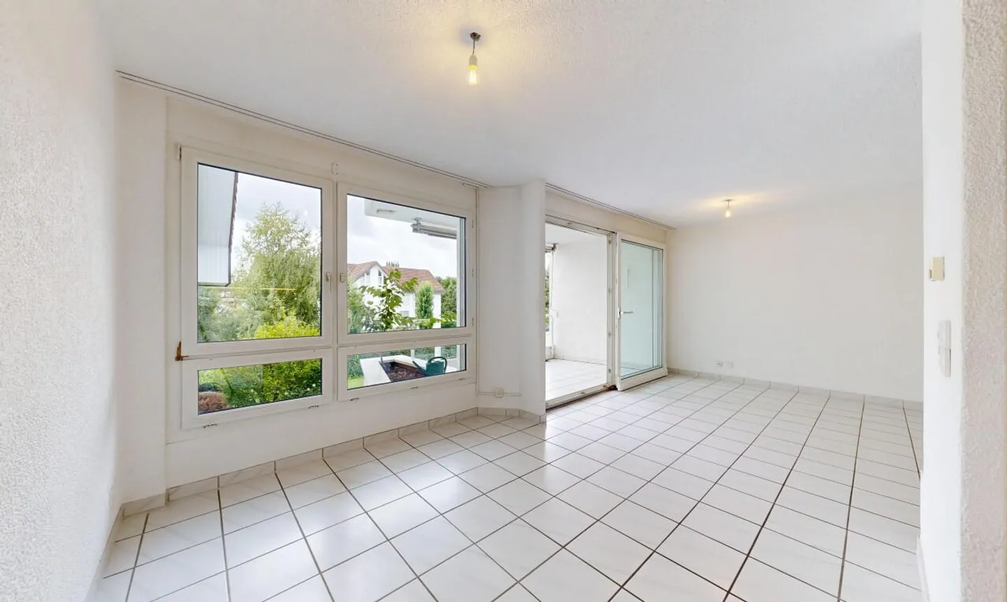 Light-flooded 4.5-room apartment in Oberglatt - Photo 3 of 11