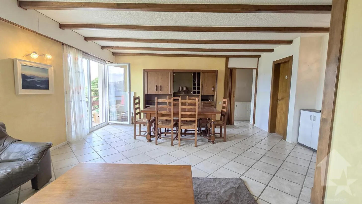 Appartement Charmant avec Vue Alpestre - Photo 5 sur 10