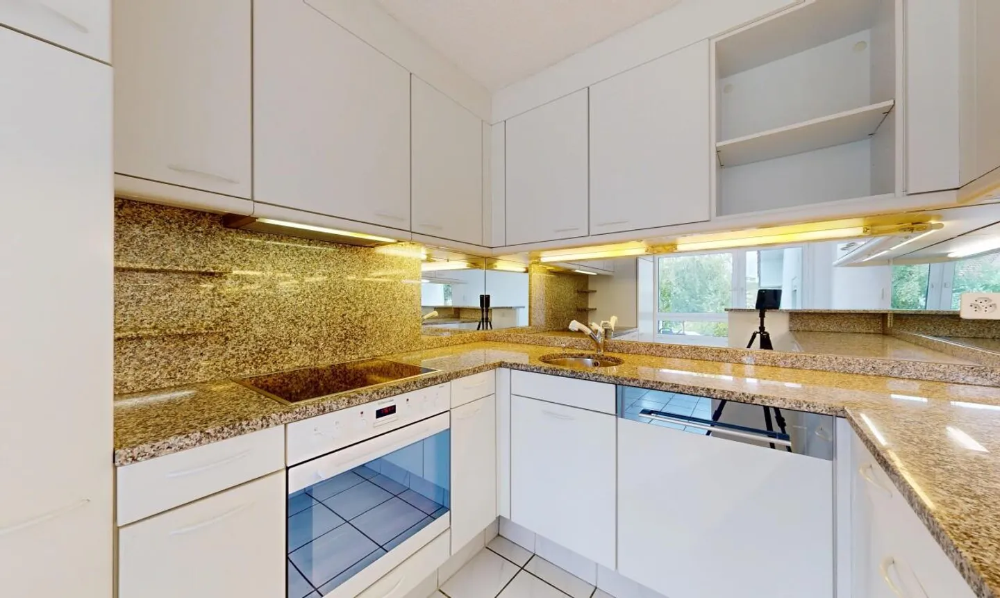 Light-flooded 4.5-room apartment in Oberglatt - Photo 7 of 11