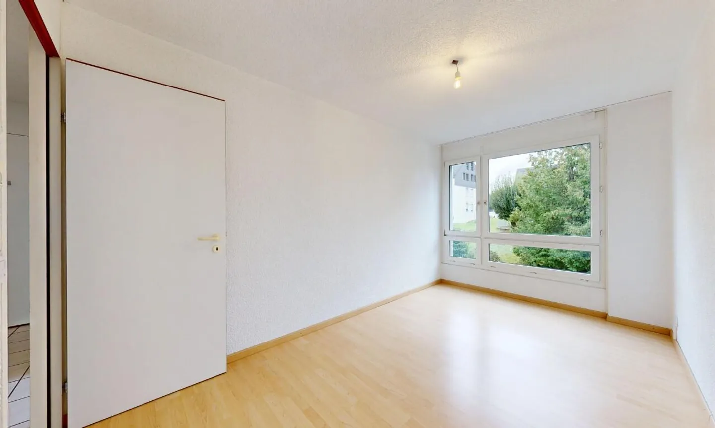 Light-flooded 4.5-room apartment in Oberglatt - Photo 9 of 11