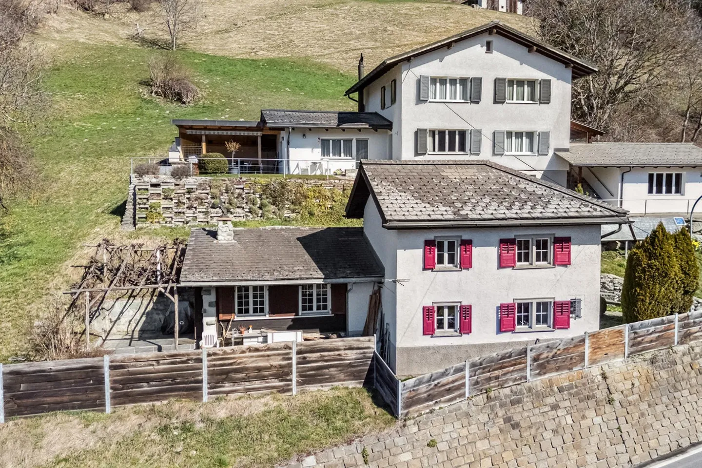 Holiday home at a feel-good price - Near Flims-Laax-Falera - Photo 1 of 4