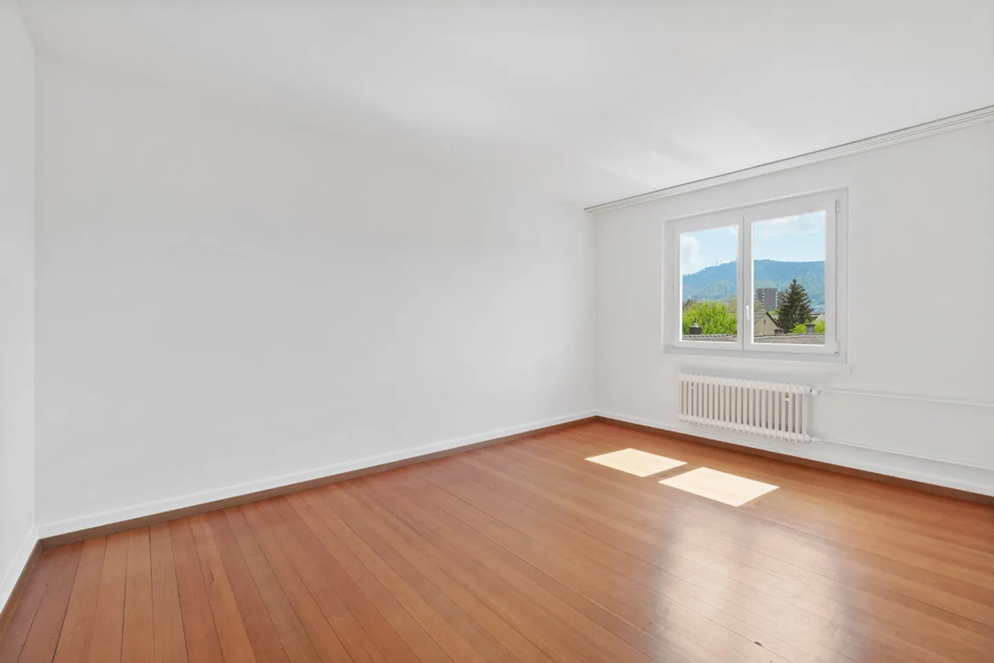 Appartement temporaire de 3 pièces au 2ème étage à 8048 Zurich à louer jusqu'au 31.03.2027 - Photo 4 sur 7