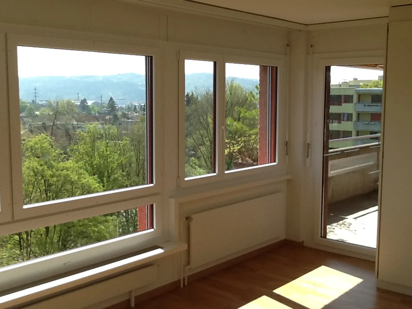Grosszügige Wohnung mit Terrasse - Foto 5 von 7