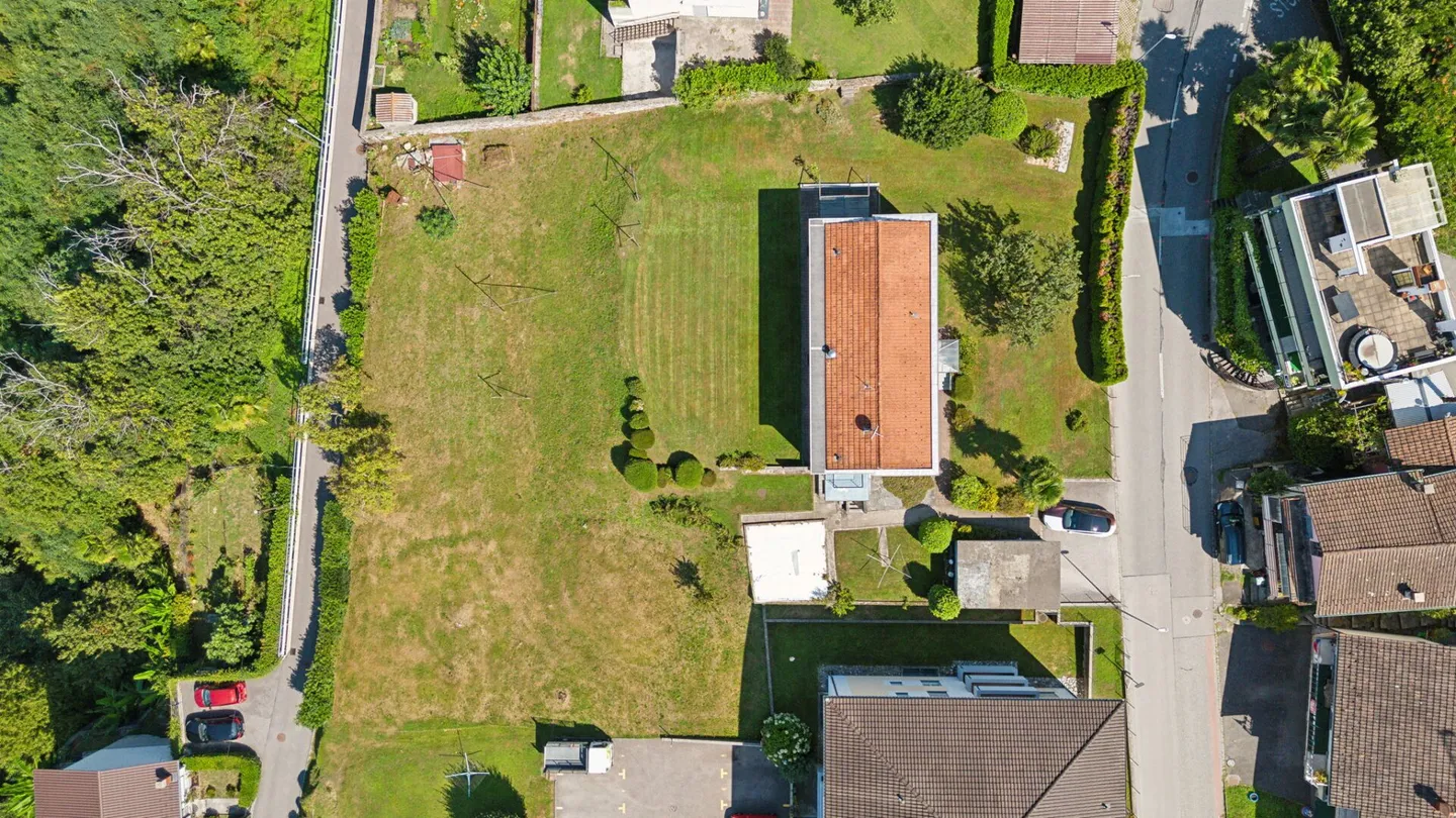 Casa unifamiliare indipendente di 5,5 locali con splendida vista sul lago - Foto 2 di 9