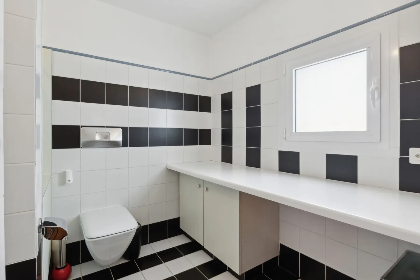 Casa unifamiliare indipendente di 5,5 locali con splendida vista sul lago - Foto 8 di 9
