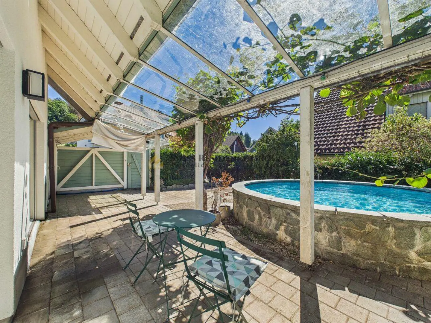 Une maison avec du caractère - 5,5 pièces, piscine, four à pizza et beaucoup de qualité de vie - Photo 15 sur 15